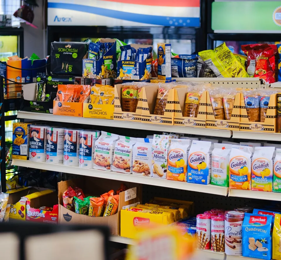 Hàng hoá thiết yếu có sẵn tại quầy